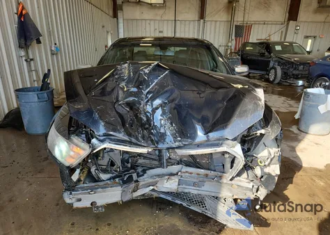 2015 Ford Taurus Limited z USA, uszkodzony, nr VIN 1FAHP2F85FG108840